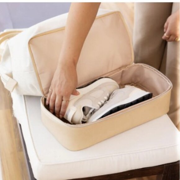 Beis Weekender Bag - Picture 2 of 8